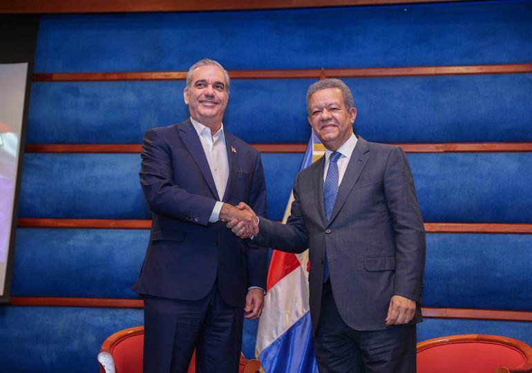 Abinader y Fernández reafirman compromiso de unidad nacional frente a la crisis haitiana