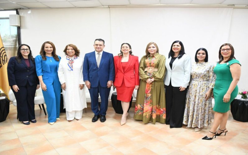 Proponen crear mesa técnica permanente para impulsar la paridad política