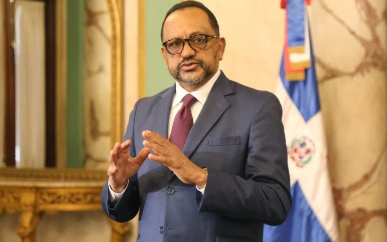 Ministro de Justicia califica de “lamentable” caso contra fiscal acusado de corrupción