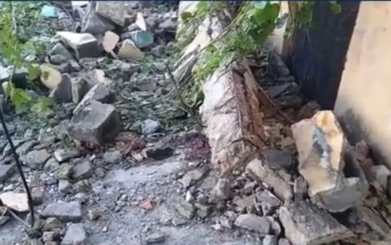 Muere niña tras colapso de pared durante lluvias en el Gran Santo Domingo