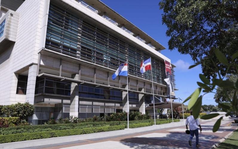 Solicitan prisión preventiva contra acusado de múltiples homicidios tras ser deportado desde EE. UU.