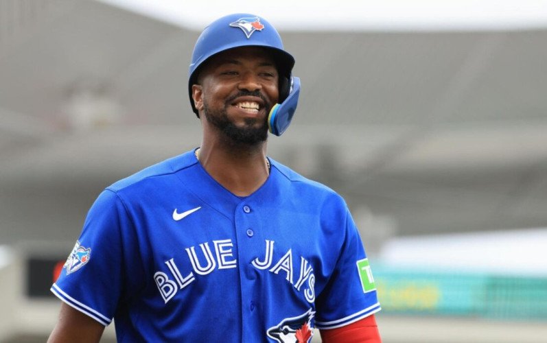 Eloy Jiménez es llamado por los Azulejos tras lesión de George Springer