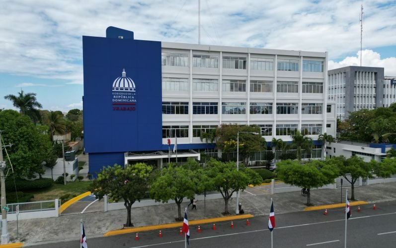 Trabajo pide flexibilizar horarios y aplicar teletrabajo por condiciones climáticas