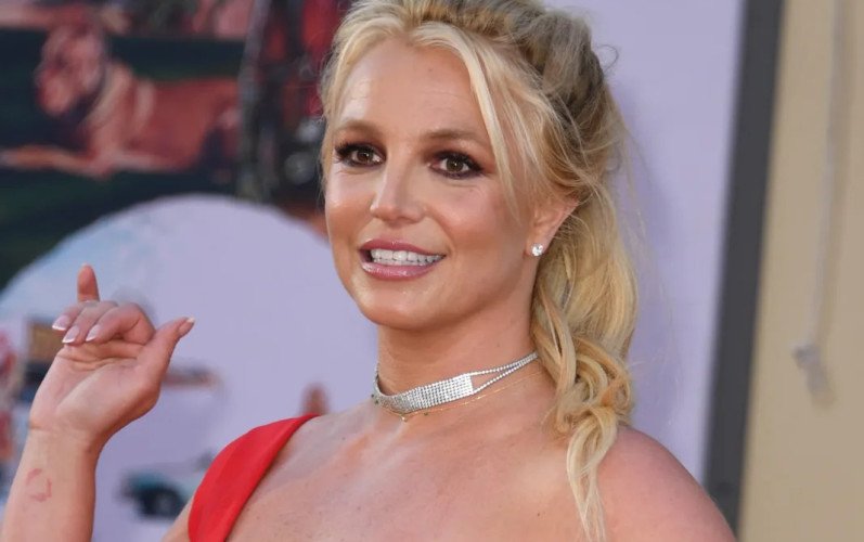 Britney Spears ingresa a centro de tratamiento tras arresto por conducir bajo influencia