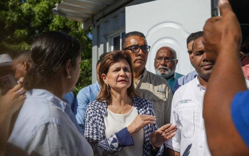 Vicepresidenta evalúa daños por lluvias en comunidades de Bahoruco