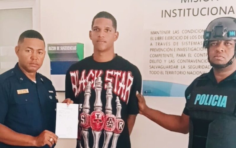 Se entrega presunto implicado en asaltos en sectores de Santo Domingo Este