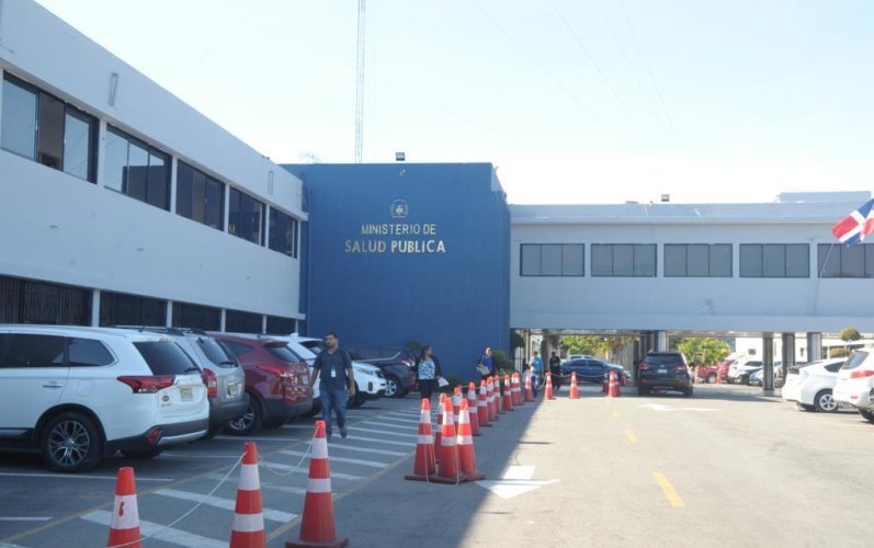 Salud Pública abre convocatoria para residencias médicas con 1,400 plazas disponibles