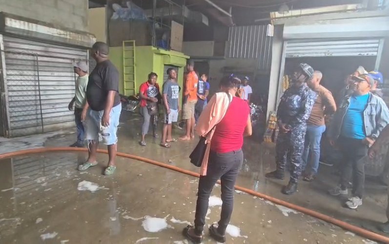 Conato de incendio afecta local en mercado fronterizo de Dajabón