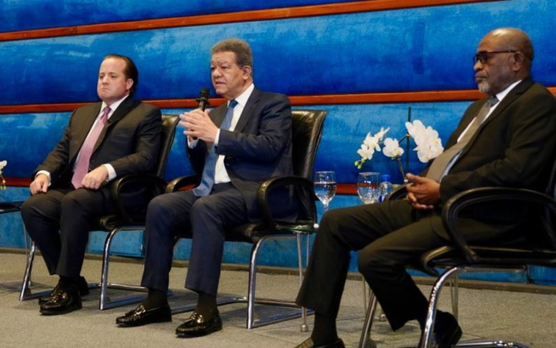 Leonel Fernández plantea que el Gobierno asuma sacrificios ante coyuntura internacional