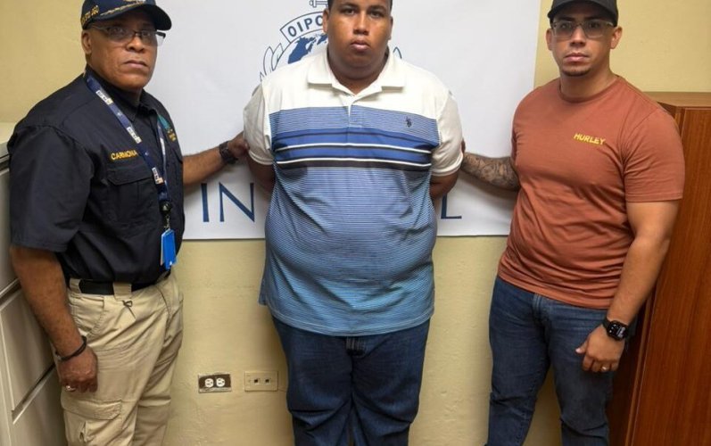 Extraditan a Aruba a dominicano-neerlandés acusado de homicidio de su tía