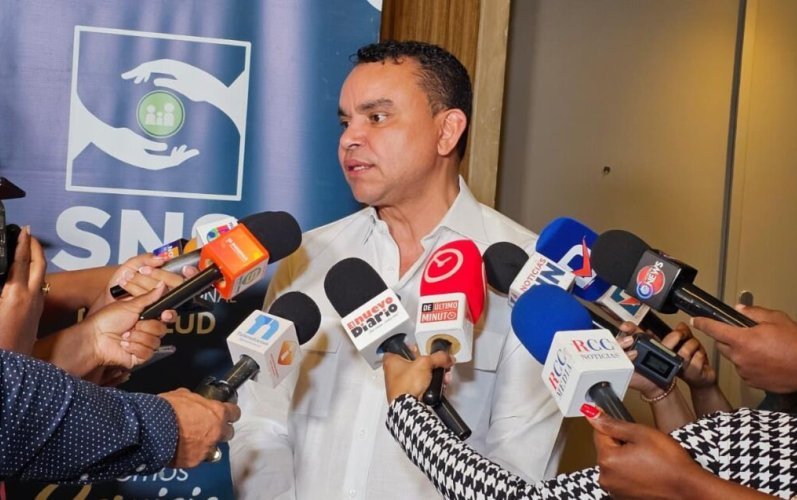 SNS reporta aumento en atenciones a dominicanos y reducción en pacientes extranjeros