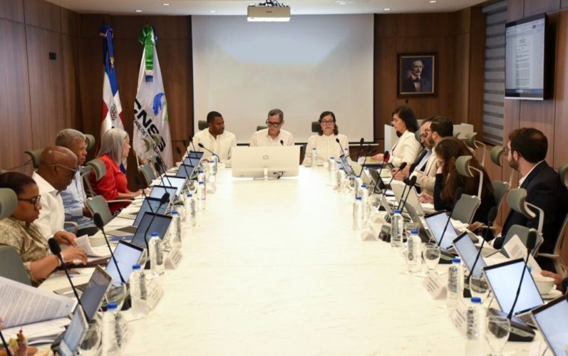 CNSS ordena revisión integral del catálogo de servicios de salud del Seguro Familiar