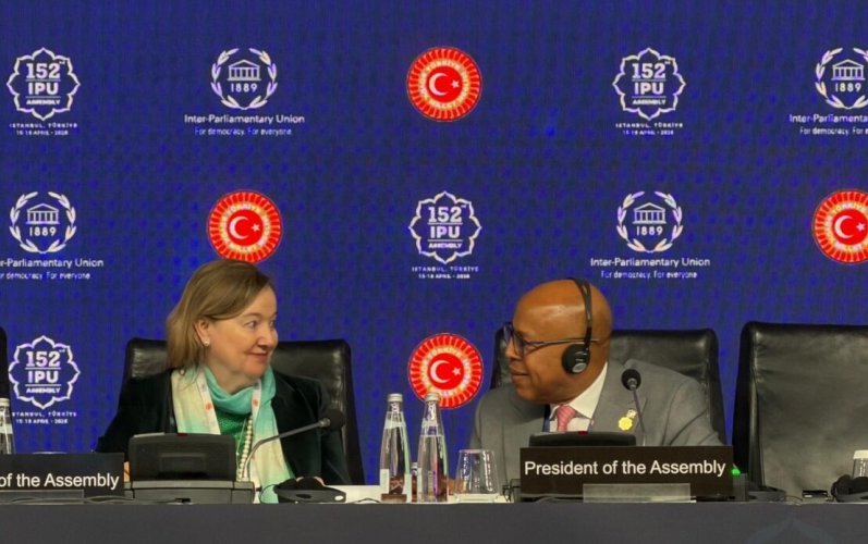 Alfredo Pacheco preside Asamblea de la Unión Interparlamentaria en Turquía