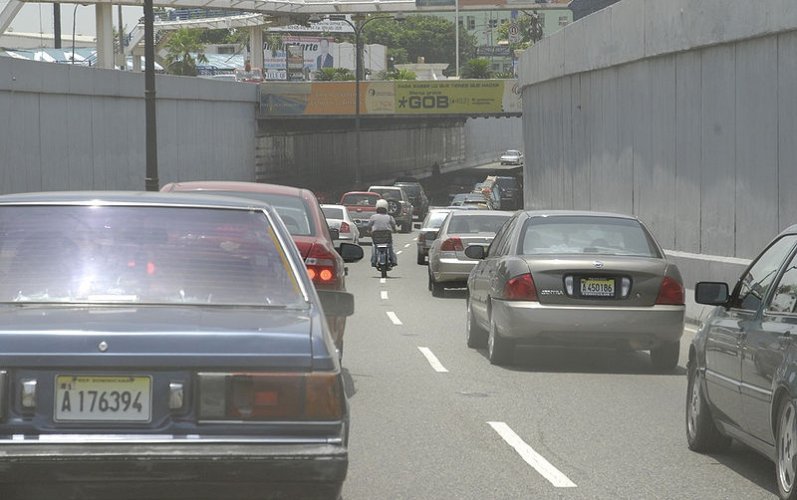 Cierran paso a desnivel de Tiradentes y 27 de Febrero por trabajos nocturnos