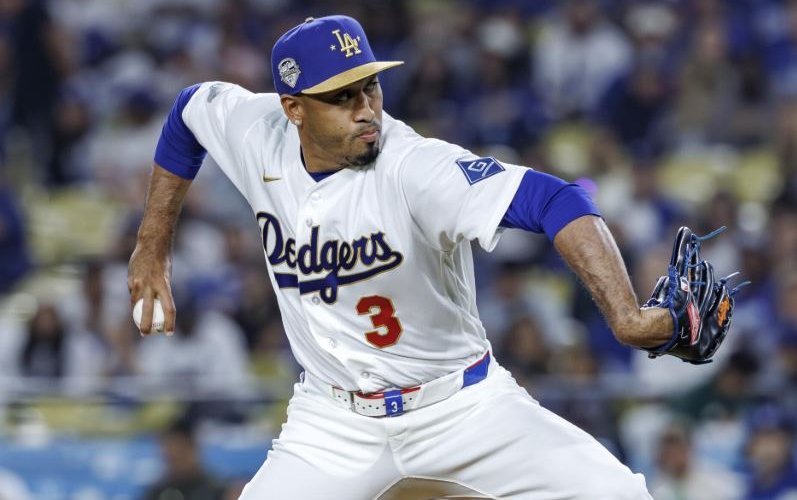 Edwin Díaz será operado del codo y estará fuera al menos tres meses