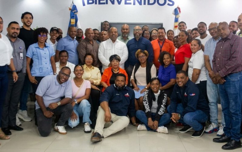 Regional 15 de Educación presenta gestores del programa Escuela Abierta y Activa