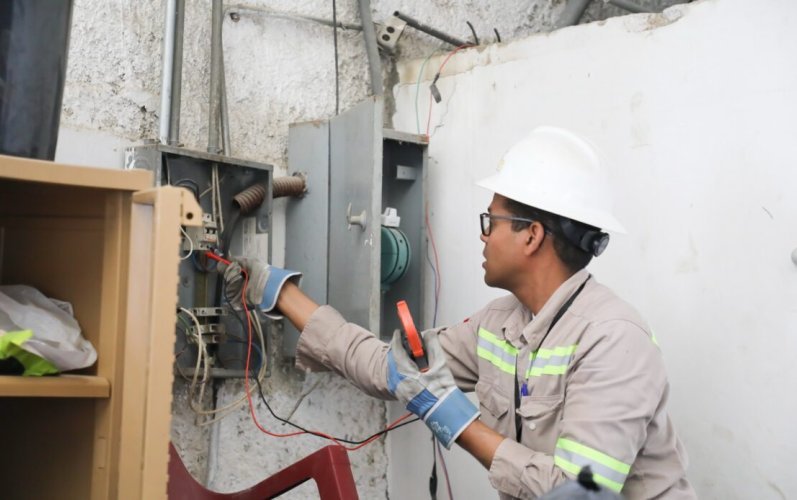 Avería en subestación Boca Chica deja varios sectores sin servicio eléctrico