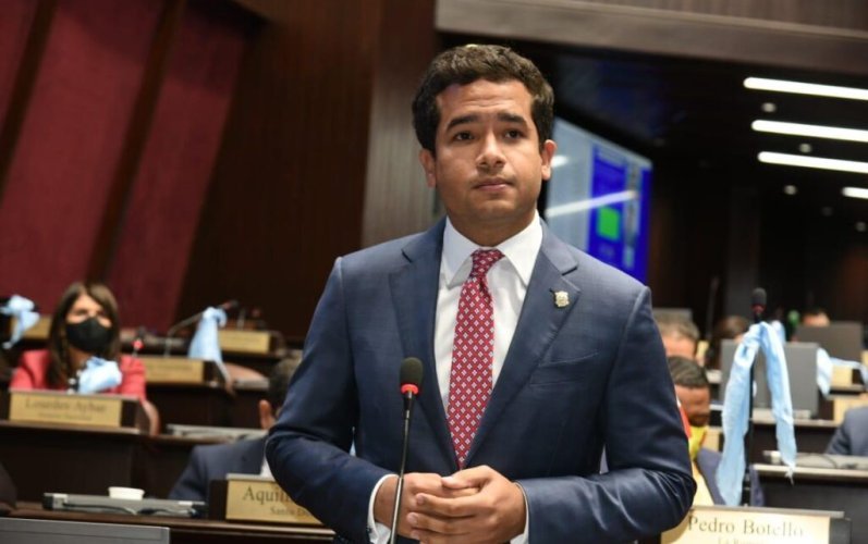 Omar Fernández convoca a primer congreso internacional de geopolítica en el país