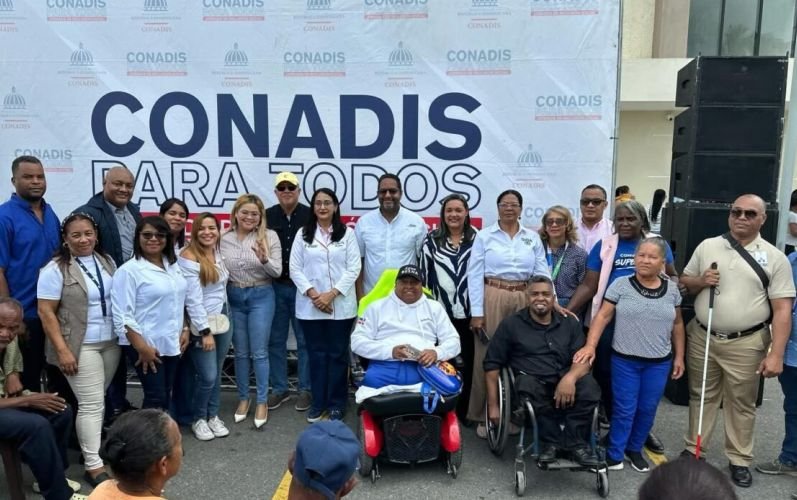 Realizan operativo de inclusión y asistencia a personas con discapacidad en Azua