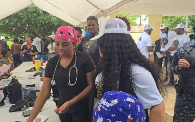 Operativo social impacta a familias del sector Juan Pablo Duarte en La Romana