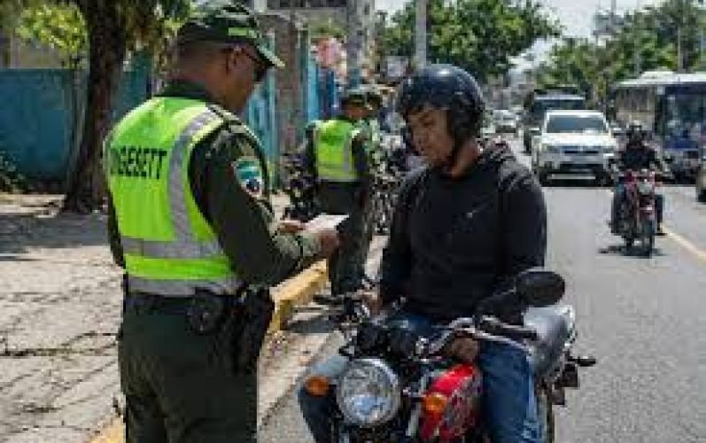 Digesett fiscalizó más de 834 mil motociclistas en 2025 por infracciones de tránsito