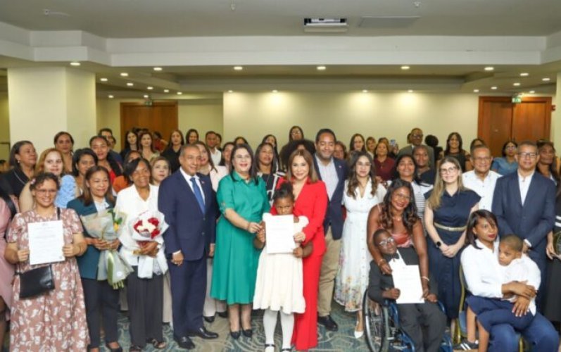 Supérate gradúa primera cohorte de curso para cuidado de personas con discapacidad