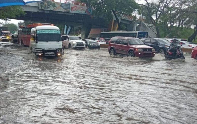 Vaguada deja miles de afectados y comunidades incomunicadas en varias provincias