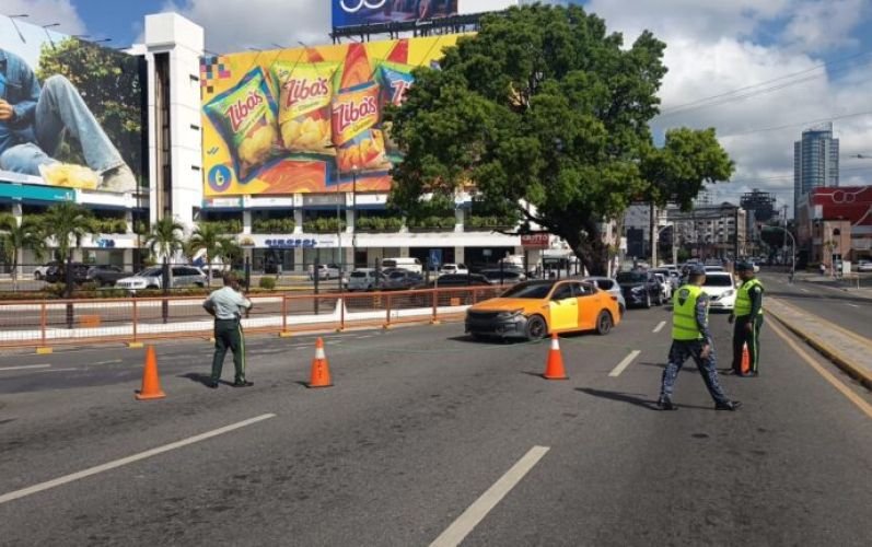 Cierre del paso a desnivel en Tiradentes con 27 de Febrero se mantendrá hasta el lunes