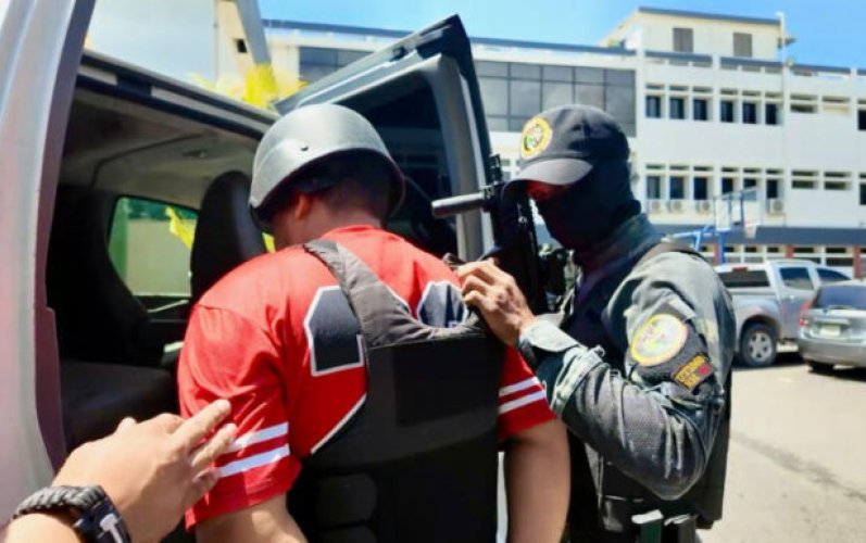 Arrestan a ocho implicados en decomiso de cargamento de cocaína en el sur del país
