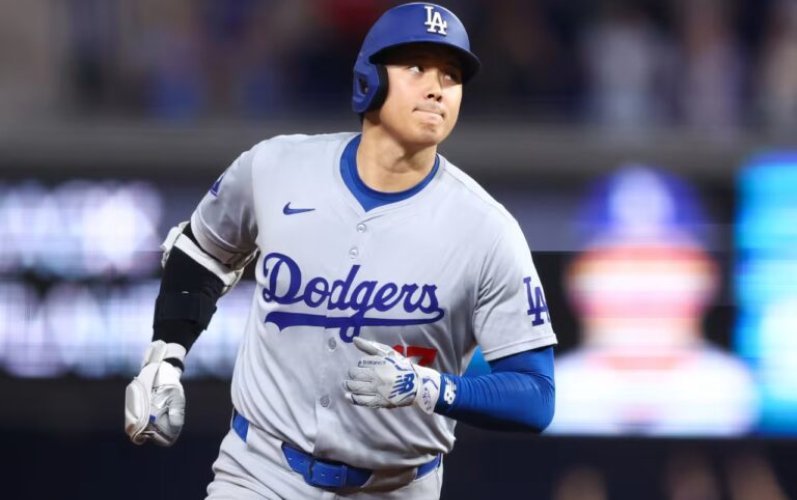 Ohtani lanza siete entradas en derrota de Dodgers ante Astros