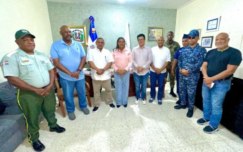 Azua coordina recorrido de la antorcha de los Juegos Centroamericanos y del Caribe 2026