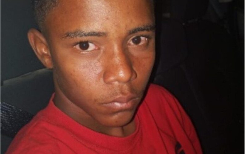 Detienen en Hato Mayor a joven acusado de herir accidentalmente a su madre con arma artesanal