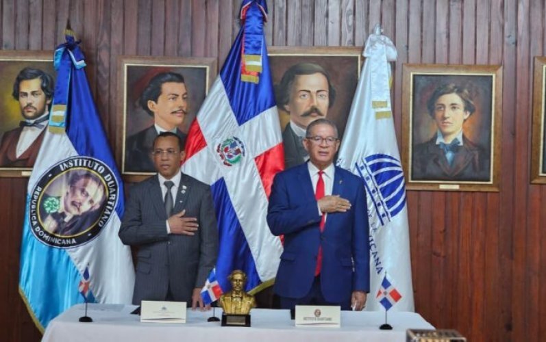 Instituto Duartiano y Contraloría firman acuerdo para promover valores patrióticos