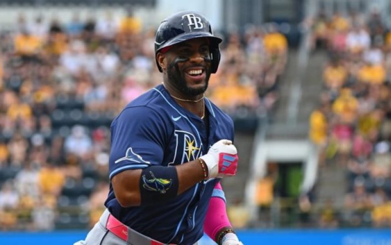 Yandy Díaz llega a 1,000 hits en triunfo de Tampa Bay sobre Boston