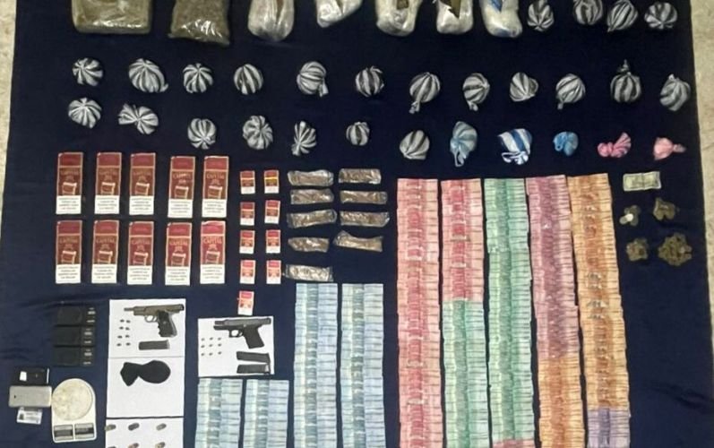 Ocupan drogas, armas y dinero durante operativos contra microtráfico en San Francisco de Macorís