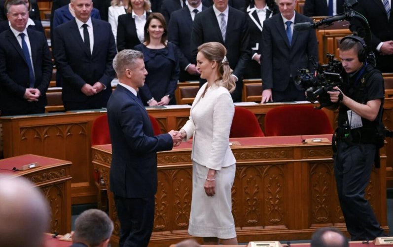 Péter Magyar asume como primer ministro de Hungría tras 16 años de gobierno de Orbán