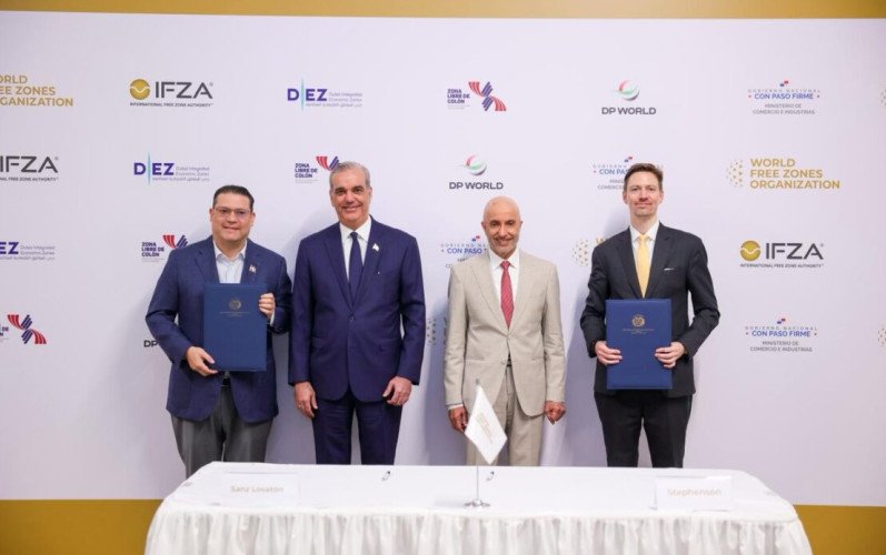 República Dominicana y la WFZO firman acuerdo para fortalecer zonas francas e inversiones