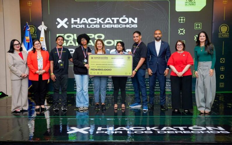 Defensor del Pueblo premia proyectos innovadores en primera edición del Hackatón por los Derechos