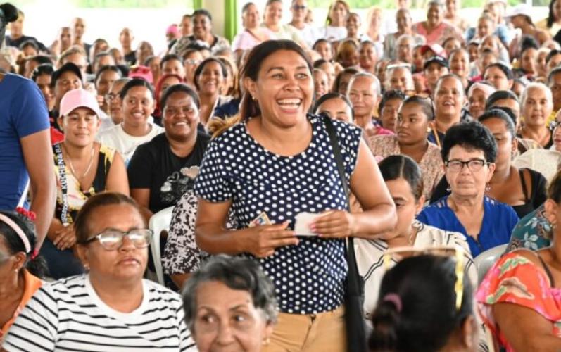 Miles de madres participan en jornada “Madres que Sostienen” en la provincia Duarte