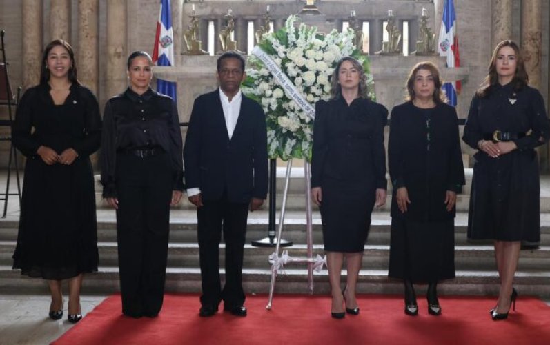 Rinden homenaje a Abigail Mejía en conmemoración del Día Nacional de las Sufragistas