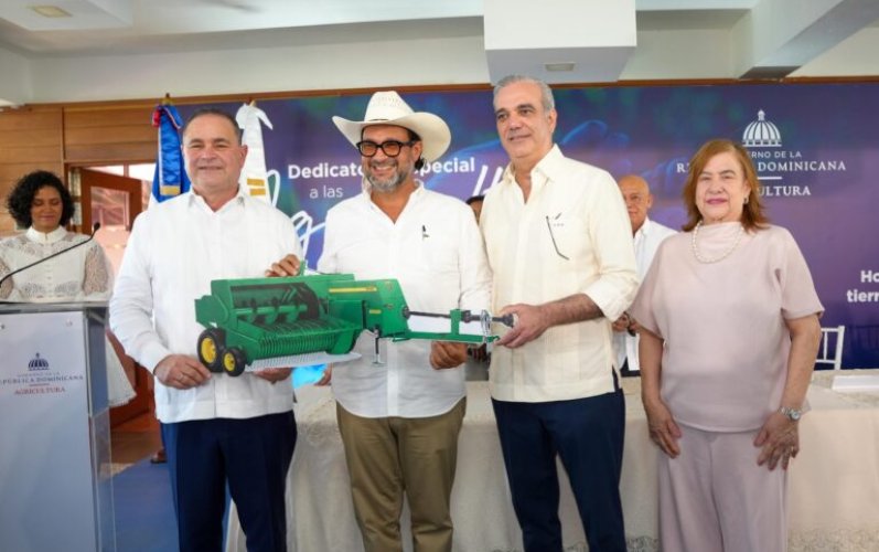 Abinader destaca aporte del campo dominicano durante celebración del Día del Agricultor