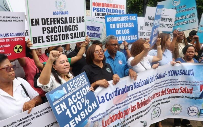 Gremios administrativos de salud vigilarán cumplimiento de acuerdos tras protesta frente al SNS