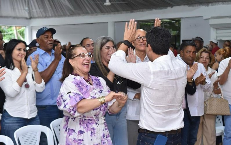 Wellington Arnaud reúne dirigencia del PRM en Santiago y fortalece estructura política