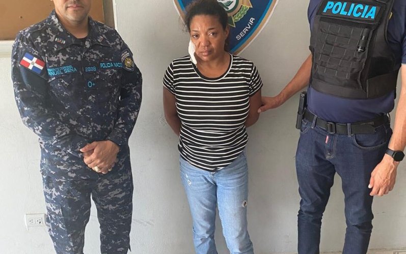 Arrestan a mujer acusada de causar muerte de otra durante discusión en Montecristi