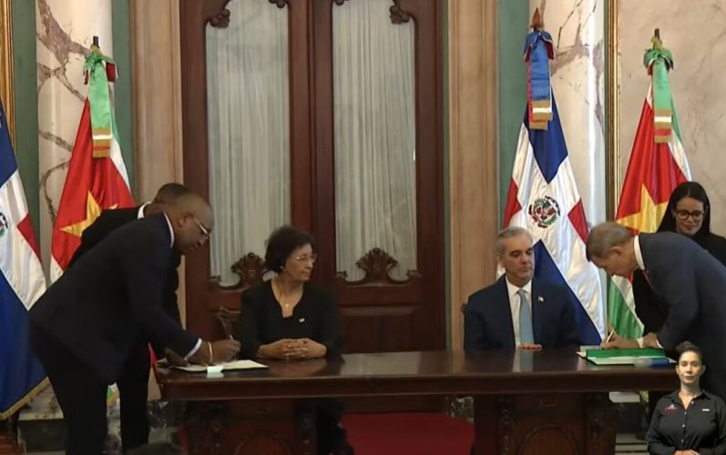 República Dominicana y Surinam firman acuerdo de cooperación bilateral durante visita oficial de Geerlings-Simons