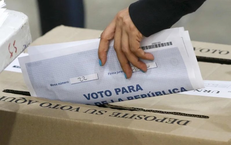 Estados Unidos respalda derecho de los colombianos a elegir a su presidente tras primera vuelta electoral
