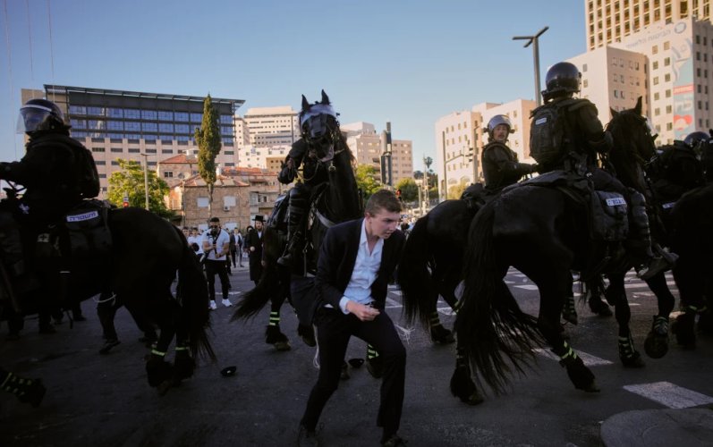 Protestas contra reclutamiento militar paralizan varias zonas de Israel