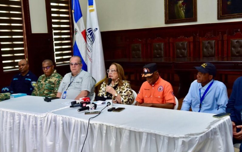 Santiago activa comité de emergencia y coordina medidas ante temporada ciclónica