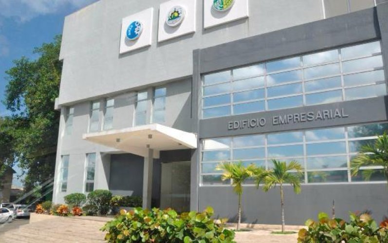 Sector empresarial de Santiago respalda modernización fiscal; crisis internacional obliga a tomar medidas económicas
