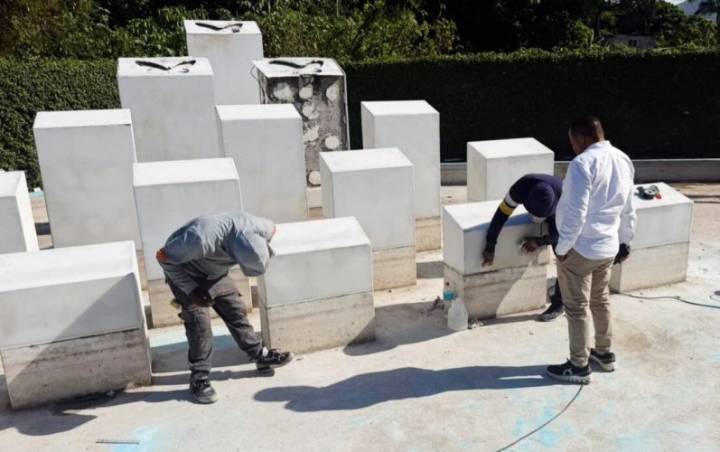 Brigadas municipales rehabilitan parques y plazas en Puerto Plata